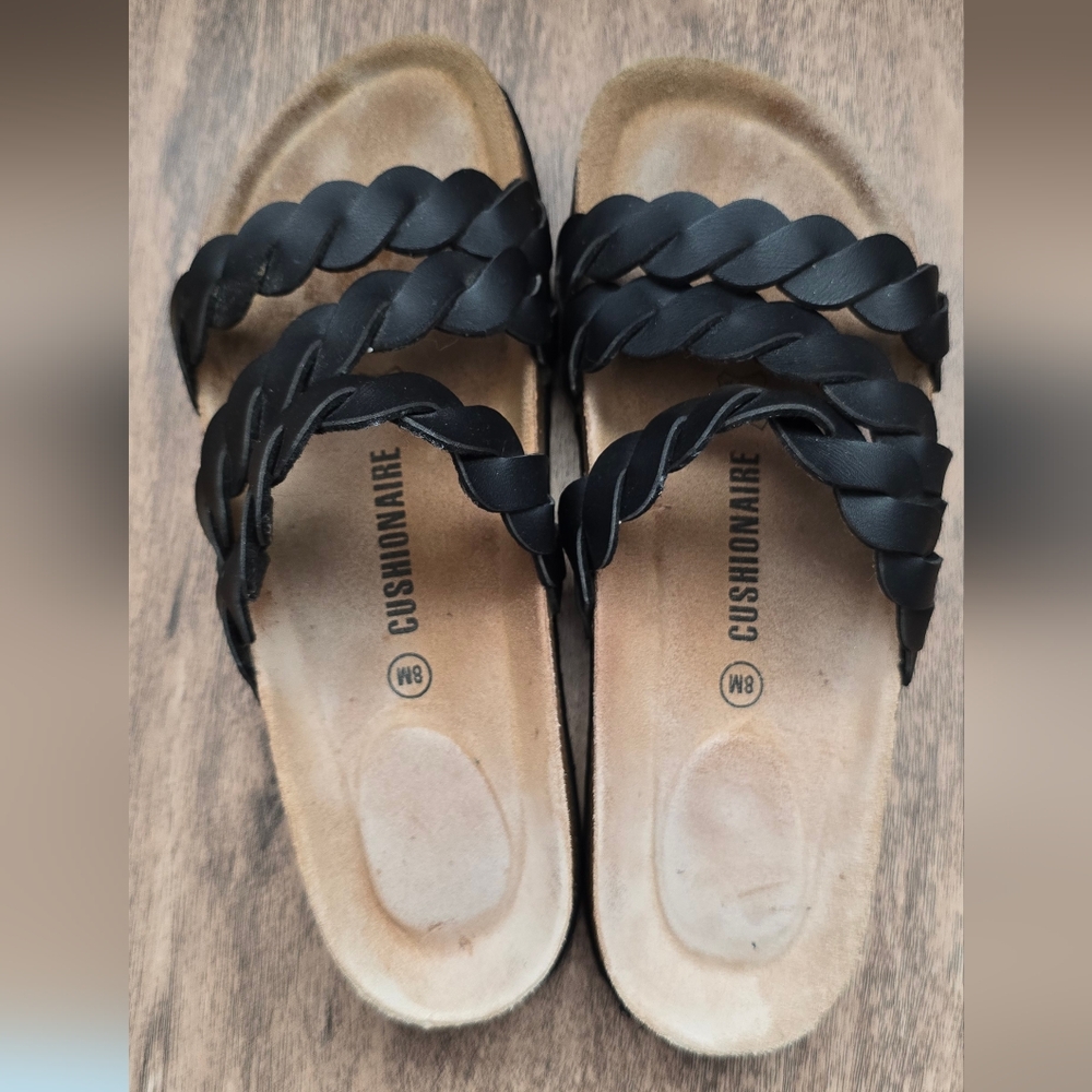 Women's Cushionaire Lucy Cork Footbed Sandal, Size 8, Black Nappa Color - Picture 4 of 6